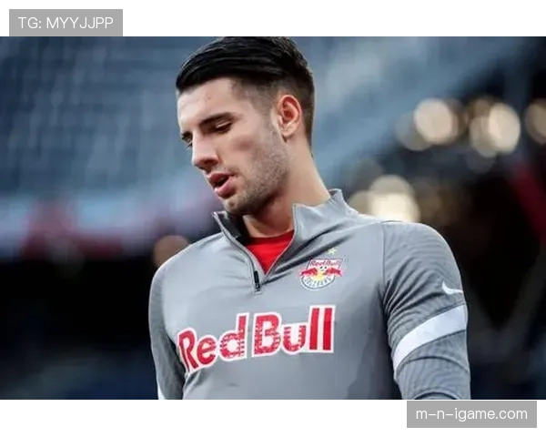 索博斯洛伊传球视野惊艳全场，精准调度引领球队进攻高潮