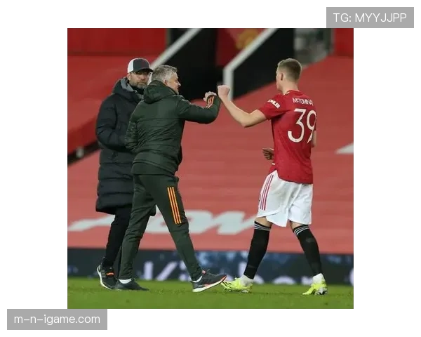 B费闪耀赛场助力曼联连胜,状态回升备受瞩目 B费闪耀赛场助力曼联连胜,状态回升备受瞩目