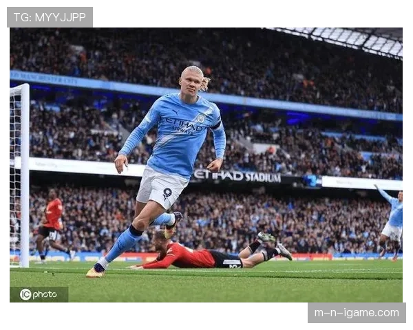 阿尔瓦雷斯状态回暖闪耀中场，助曼城豪取连胜