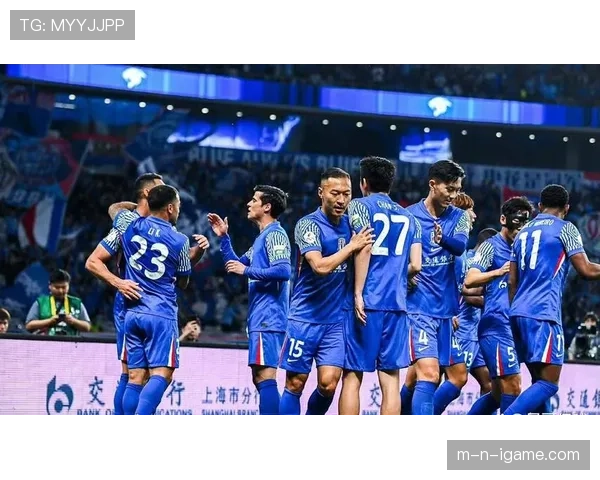 中超争冠集团竞争激烈，多队表现稳健持续提升